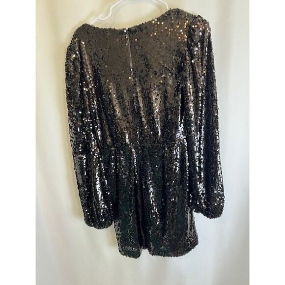 Black Sequin V-Neck Going Out Long Sleeve Top Size S WAYF - Picture 2 of 5